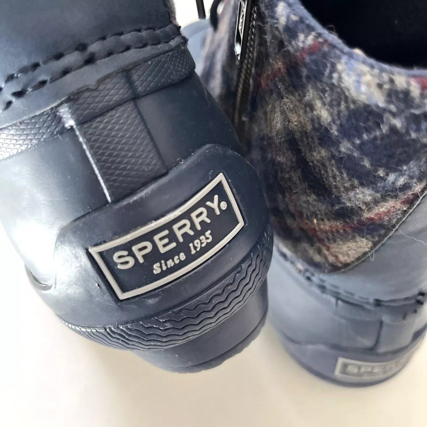 Sperry Womens Plaid Saltwater Duck Boots With Side Zipper & Rubber Sole Size 7.5