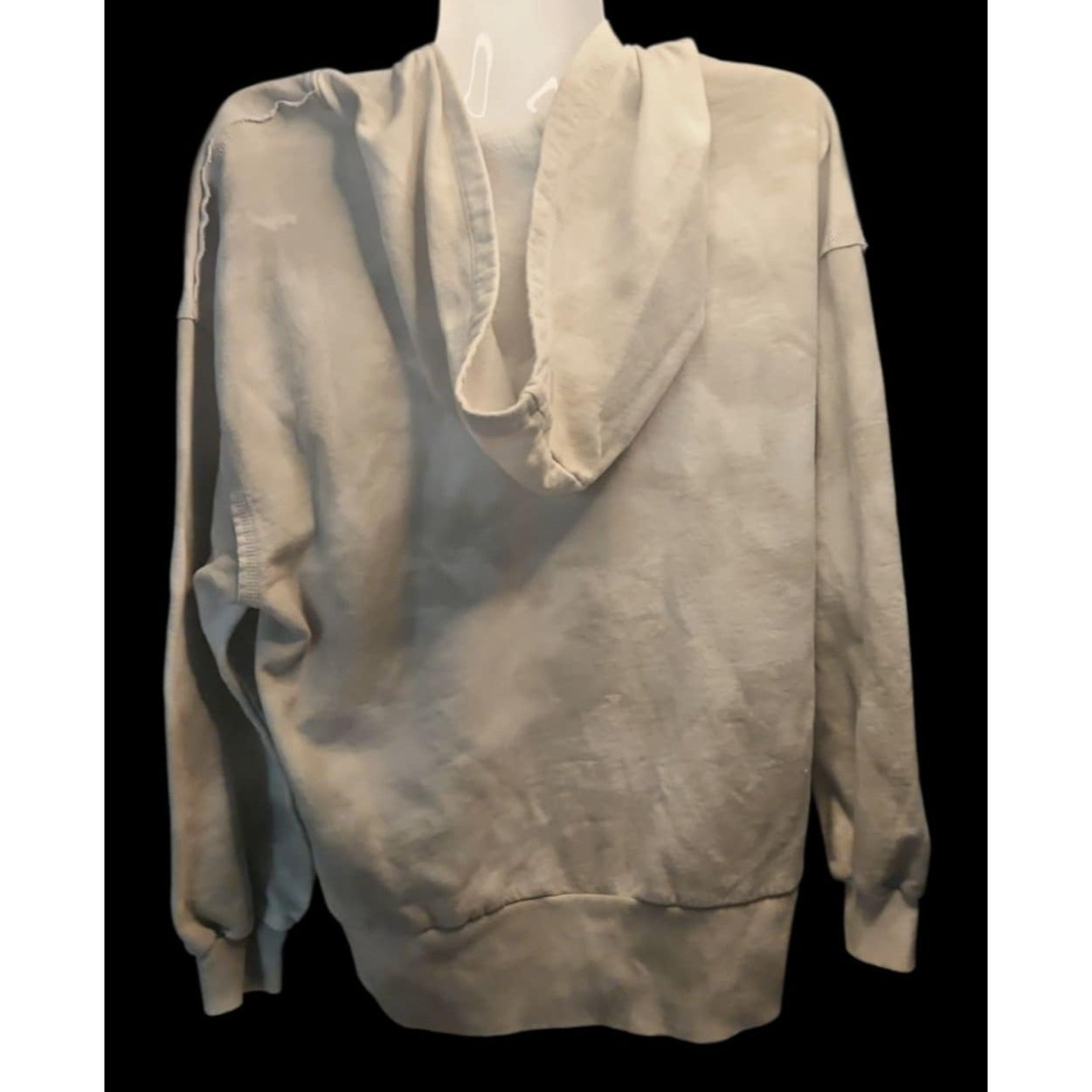 Snoopy Graphic Hoodie Sweatshirt L Peanuts 2021 Cotton/Polyester Blend Beige Casual Pullover