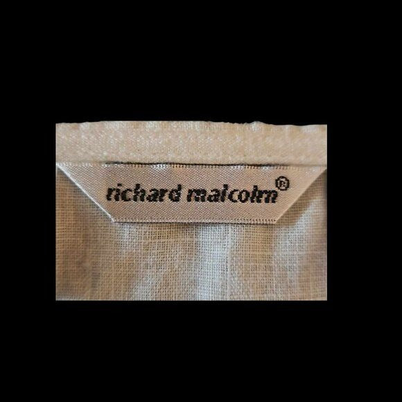 Vintage, Richard Malcolm, Irish Linen, size M, off white.