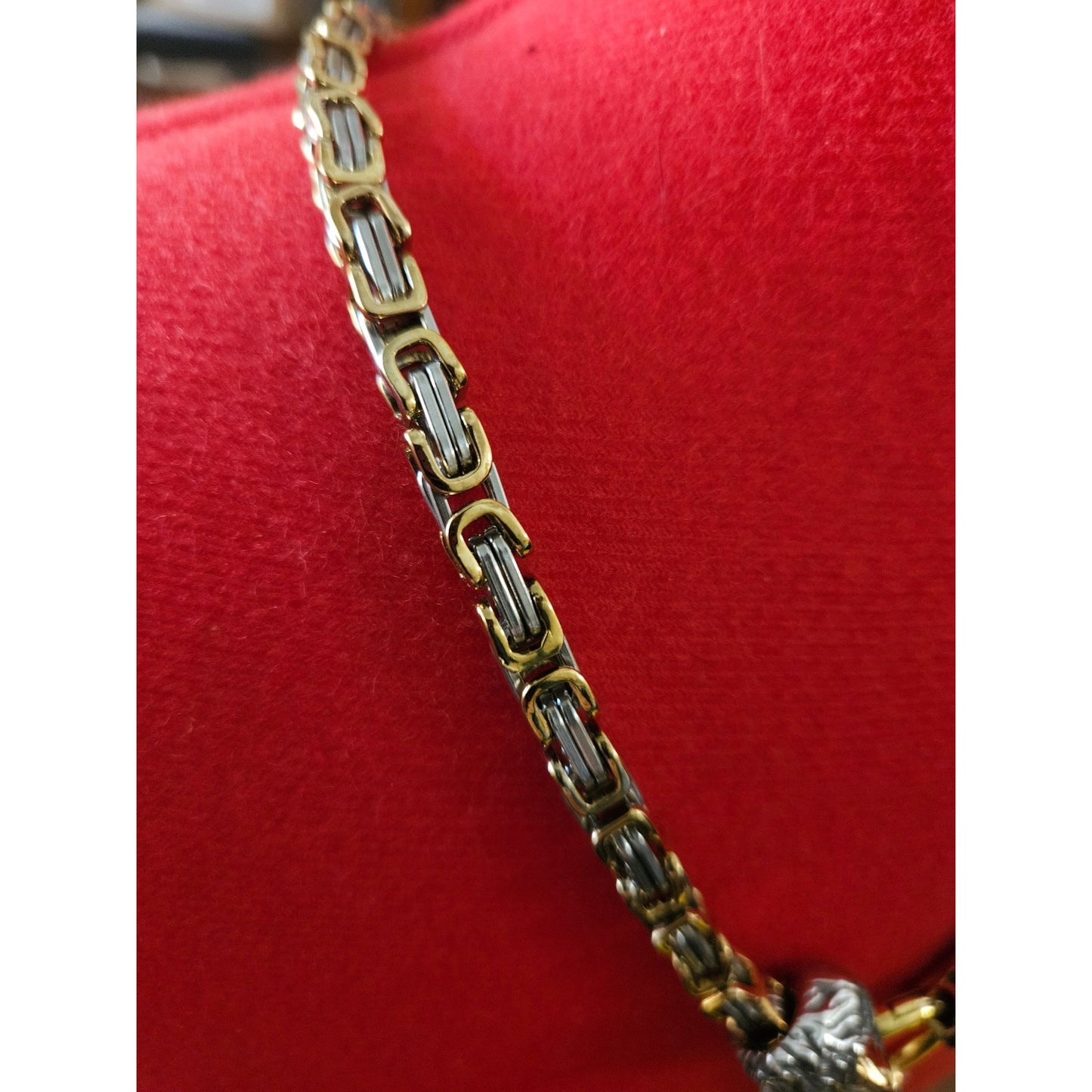 Viking Wolf Heads Necklace With Mjolnir Pendant Chain