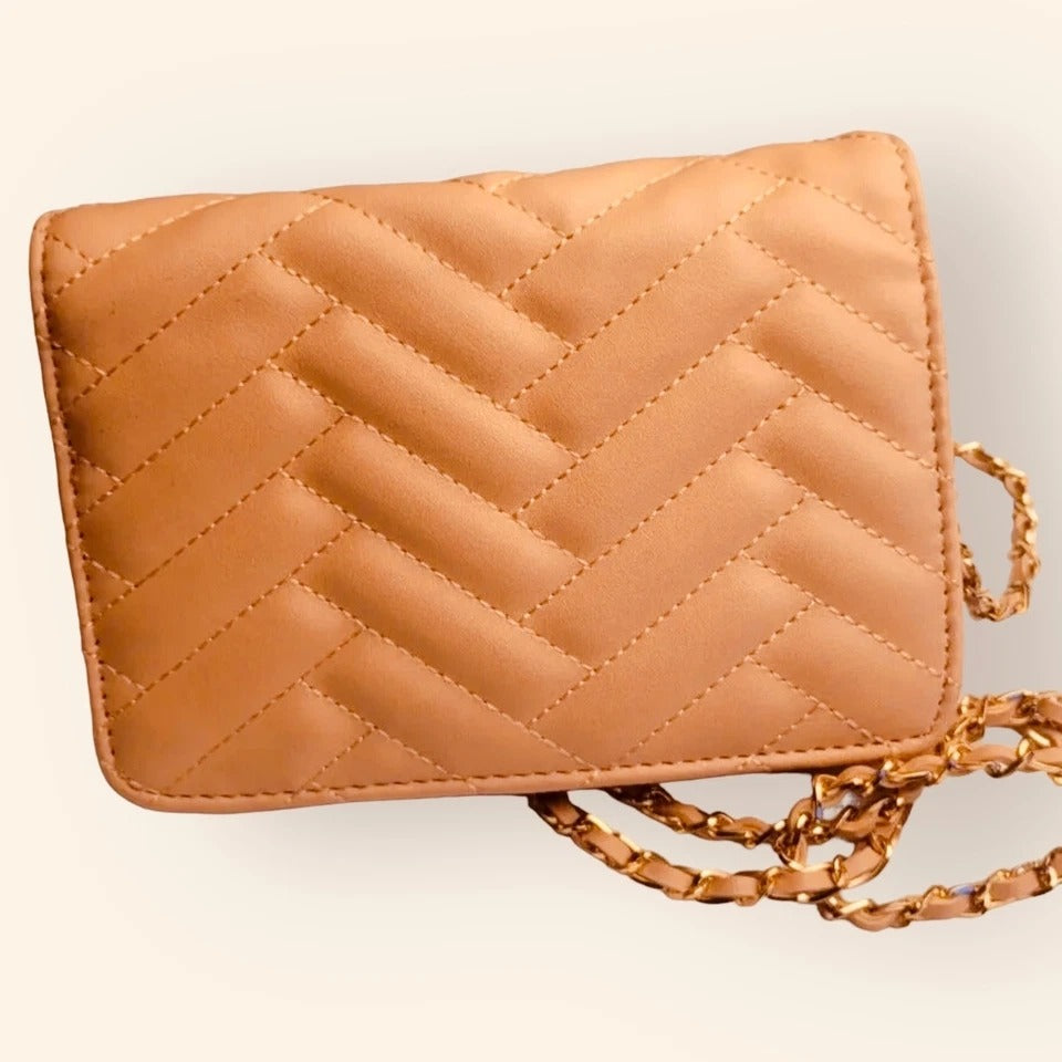 Bebe Quilted Faux Leather Crossbody Wallet Purse With Gold Chain Strap Pink