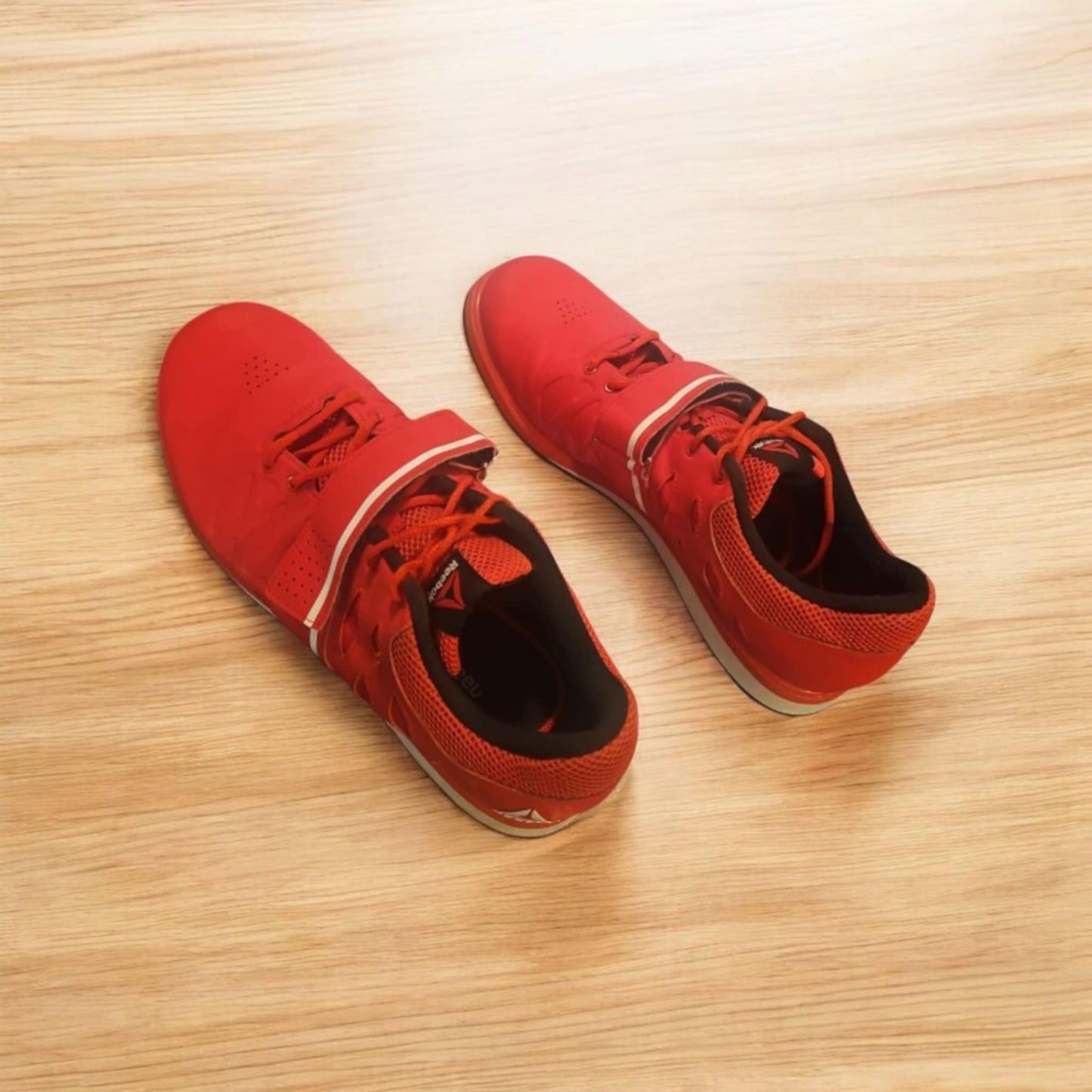 Reebok Mens Red Lifting Shoes With Velcro Strap & Lace-Up Closure Size 12.5 US Durable Sole For Performance