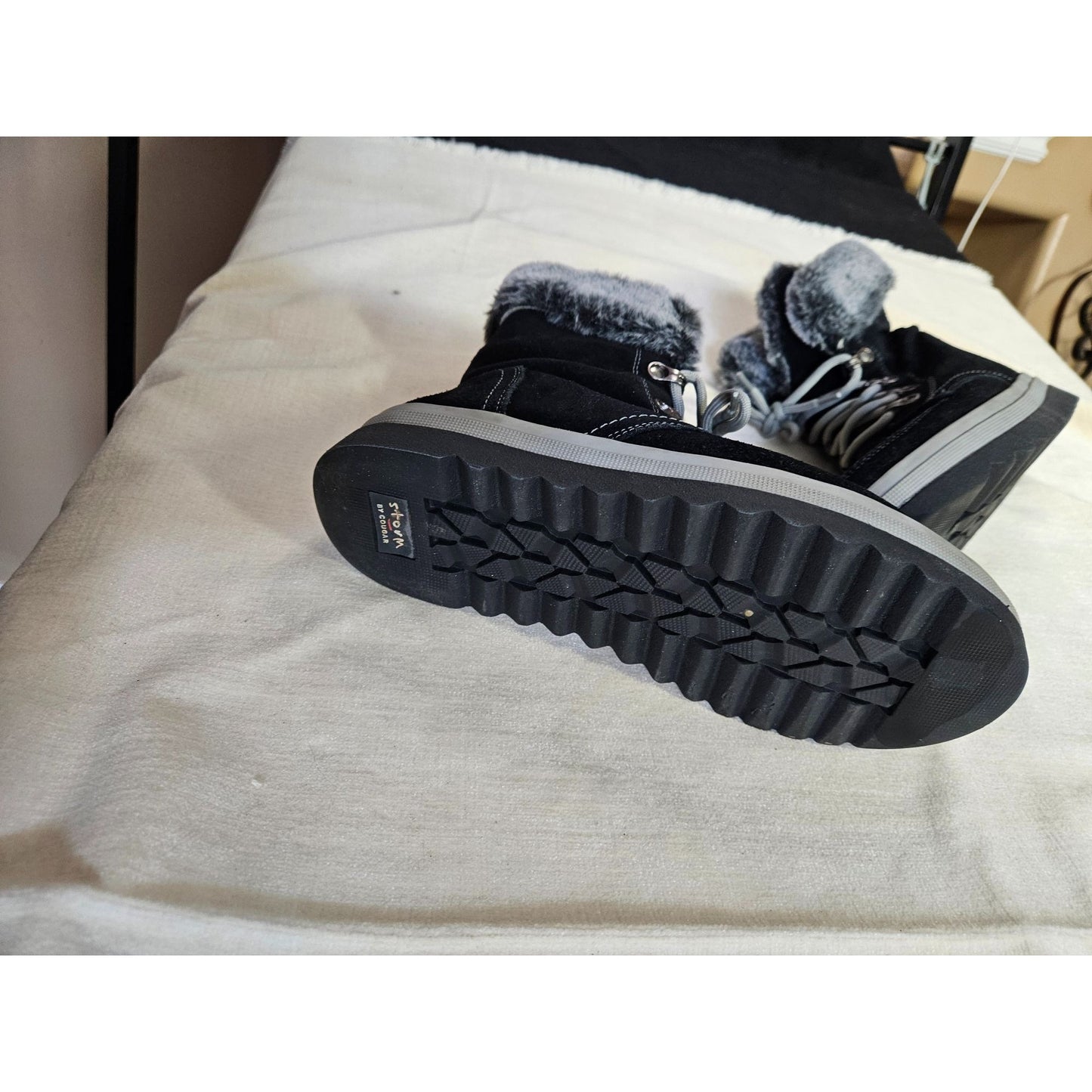 Storm By Cougar Womens Waterproof Suede Boots With Faux Fur Collar & Slip-Resistant Outsole Size 8