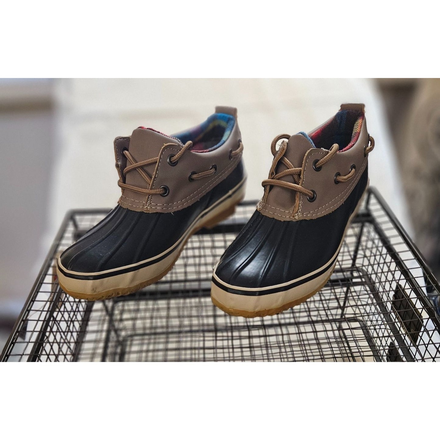 Tamarack Womens Size 8 Duck Boots With Plaid Lining & Lace-Up Closure